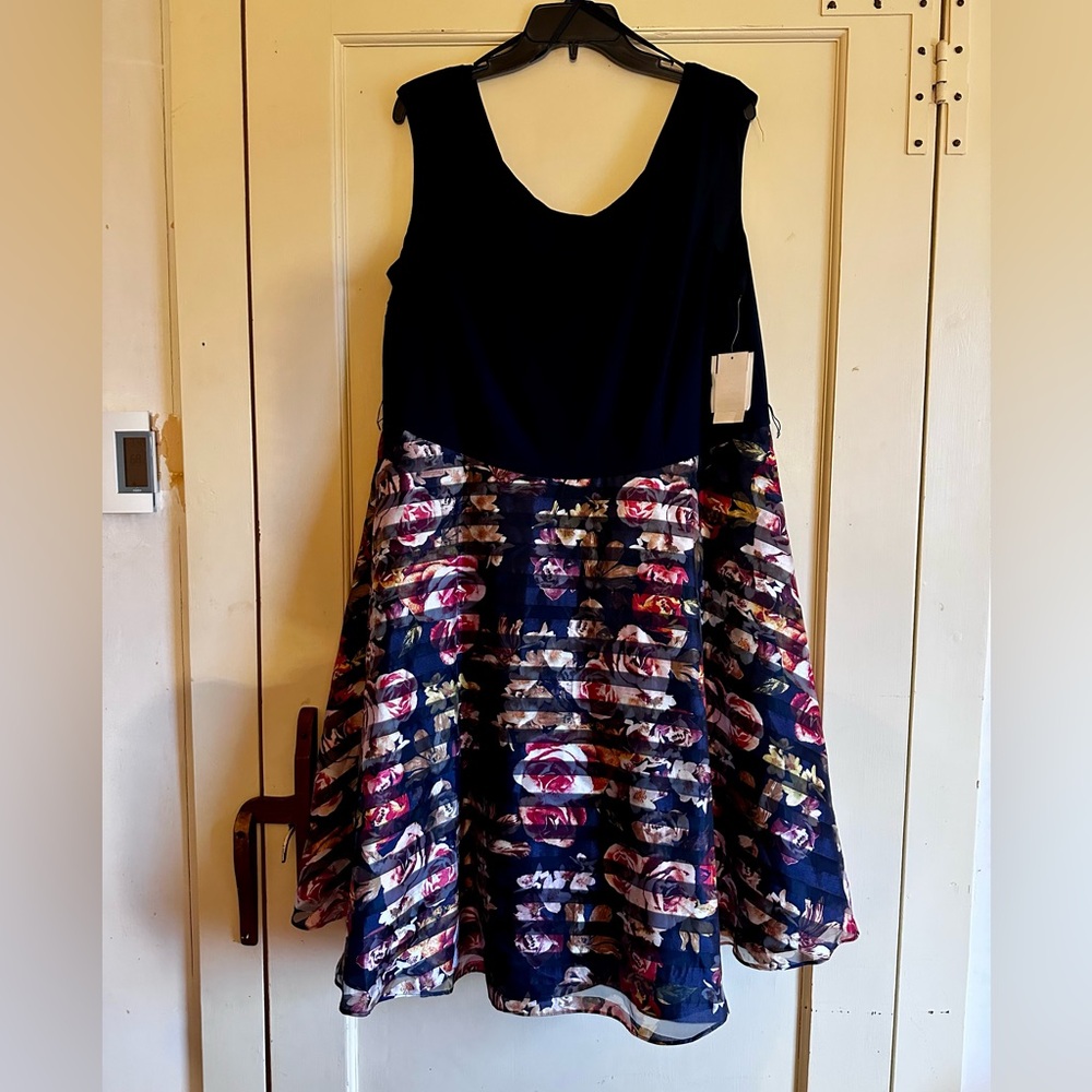 SLNY floral fit and flare dress NWT - missing ribbon belt